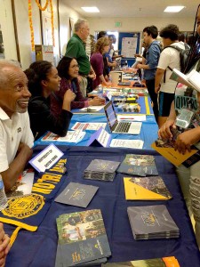 Students quiz the representative from the University of Notre Dame on College Knowledge Night (Photo courtesy Dr. Richard Satnick/UHEF)